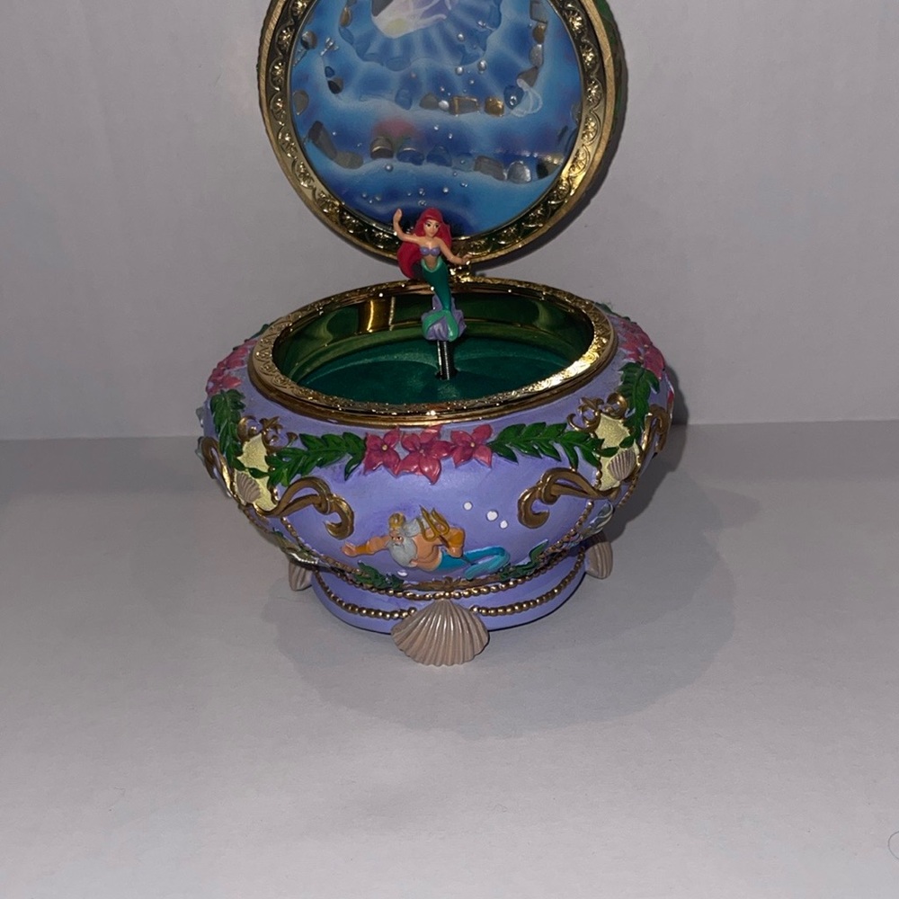 Disney The Little Mermaid Ariel Musical Jewelry Box